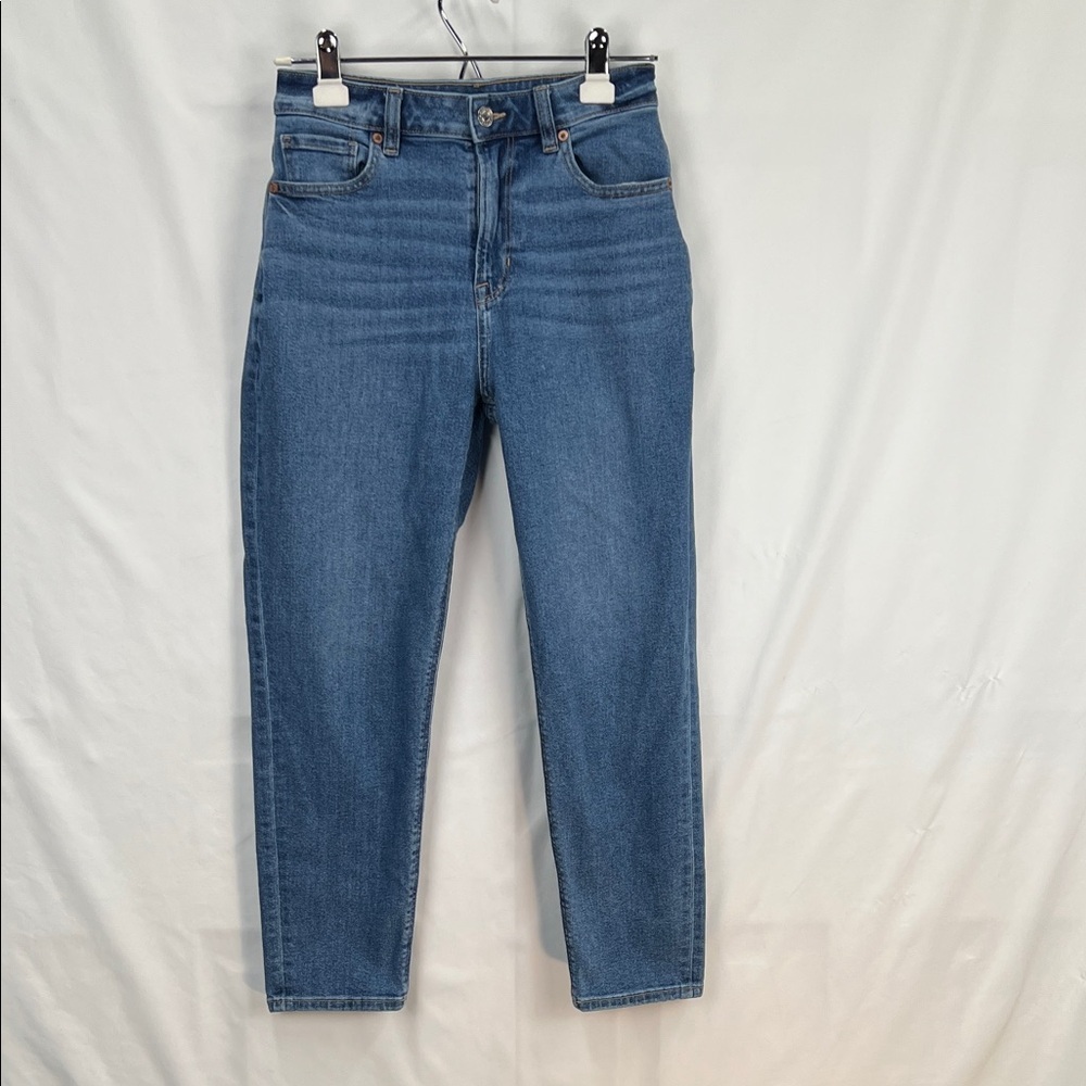 American Eagle - Women’s Jeans - Med Blue - Mom Jean - 2 Short